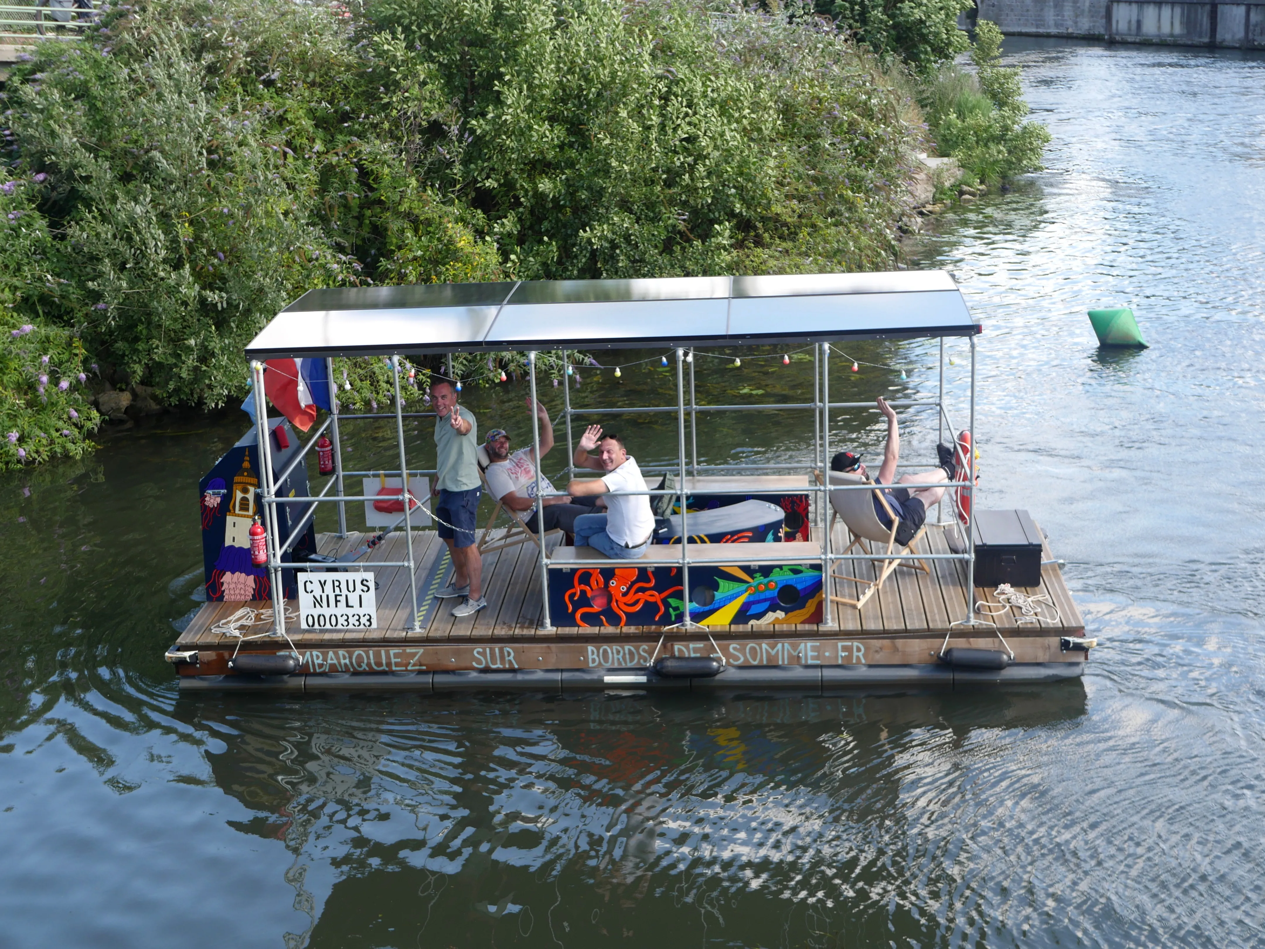 Balade en bateau solaire à Amiens