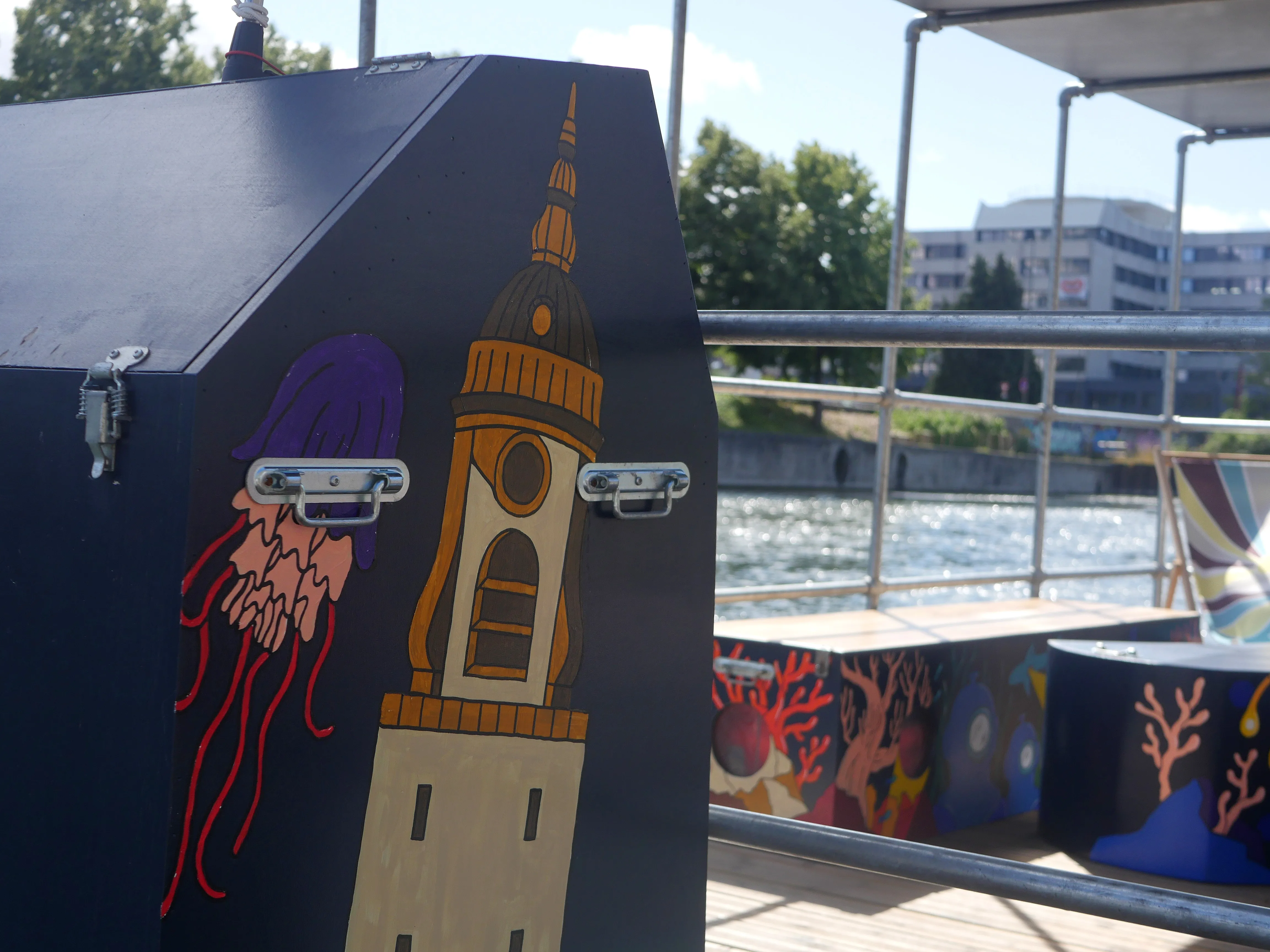 Balade en bateau solaire à Amiens