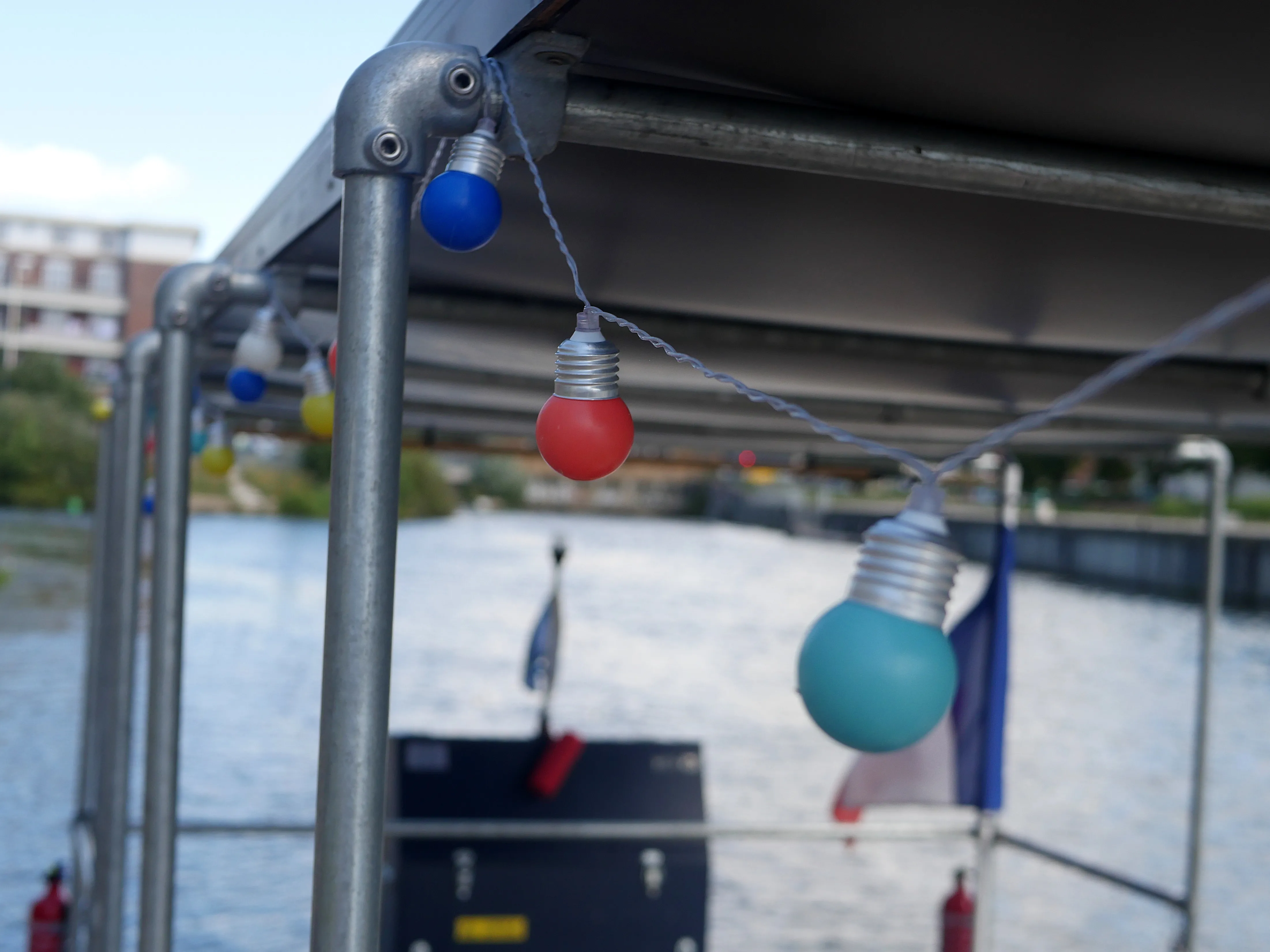 Balade en bateau solaire à Amiens