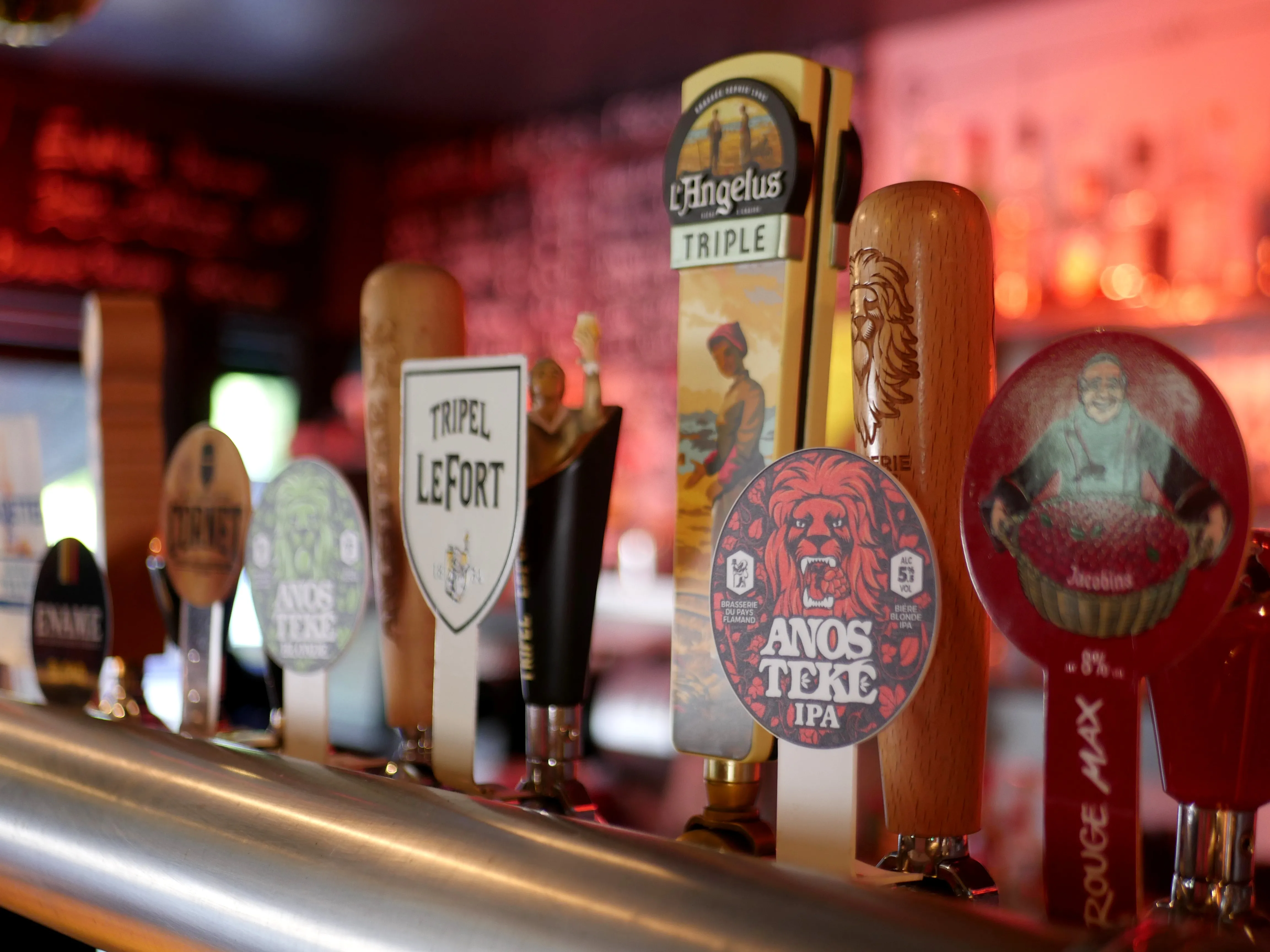 Ambiance électrique et esprit convivial