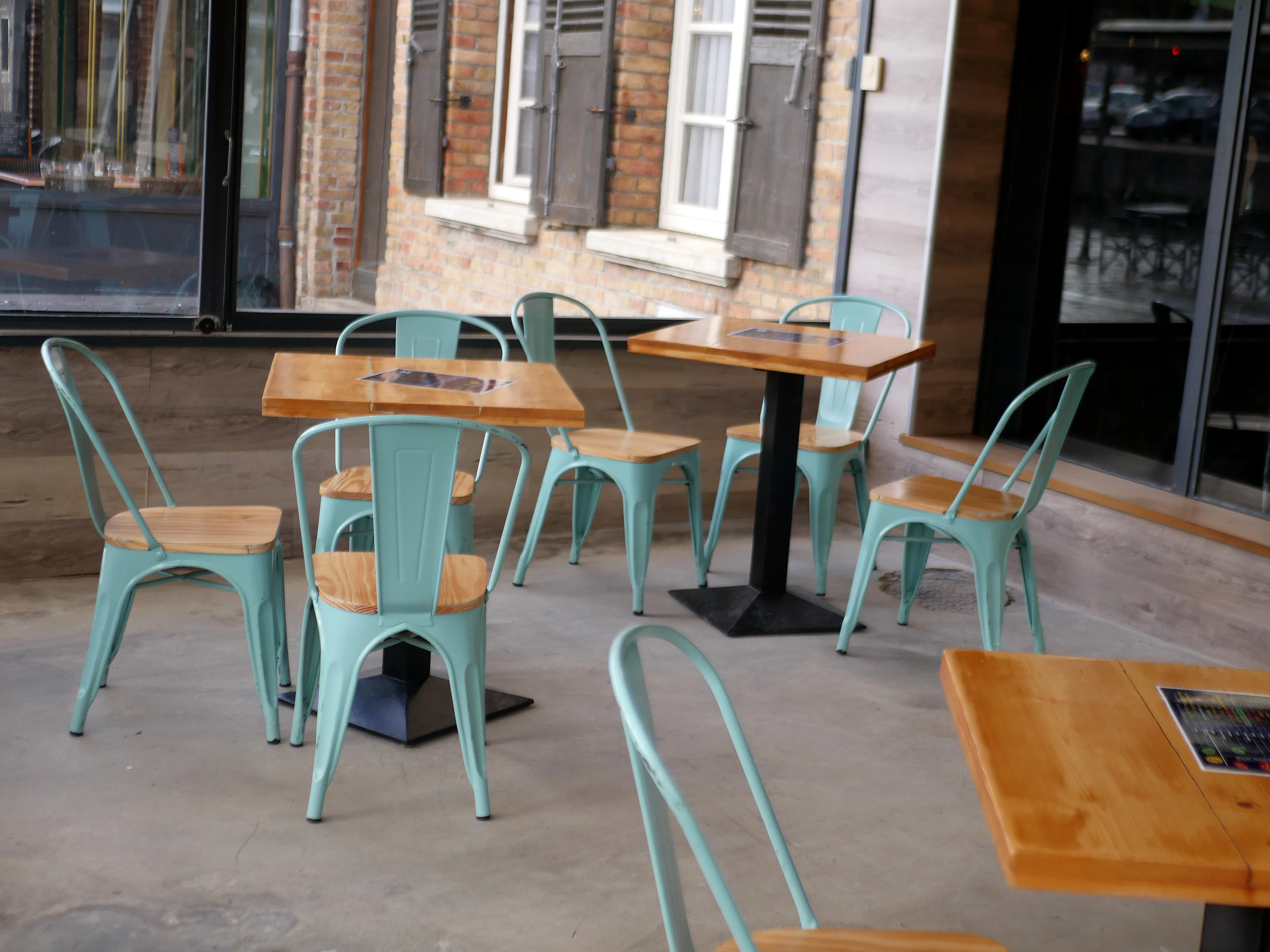 Un bar convivial sur le quai Bélu à Amiens